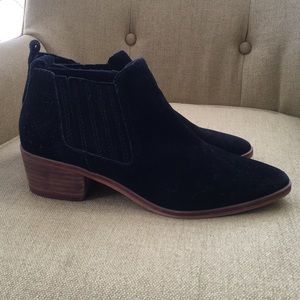 Dolce Vita Suede booties